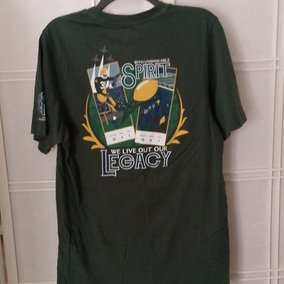 Notre Dame Irish Football T Shirt - Picture 4 of 6